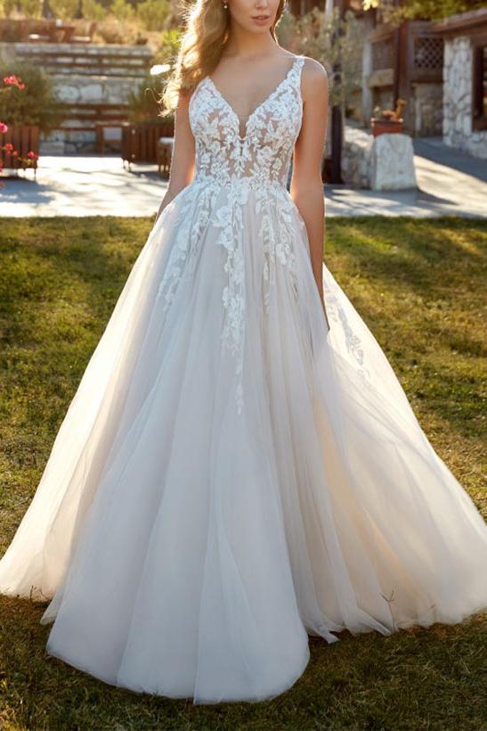 V-Neck Sweep Train Tulle Wedding Dress With Lace