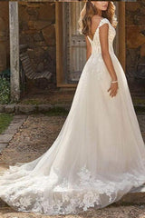 V-Neck Tulle Lace A-Line Beach Wedding Dresses With Appliques Lace