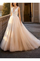 V-neck Sleeveless Lace/Tulle Wedding Dresses With Appliques Lace