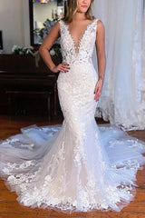 Vintage Tulle Wedding Dresses with Appliques Lace - Trumpet/Mermaid V-Neck