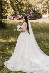 White Beach Wedding Dress A Line V Neck Spaghetti Strap Lace Sweep Train Tulle Bridal Gown With Appliques