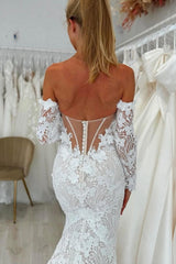 White Beach Wedding Dress Lace Mermaid Sweetheart Off The Shoulder Sleeves Cathedral Train Bridal Gown