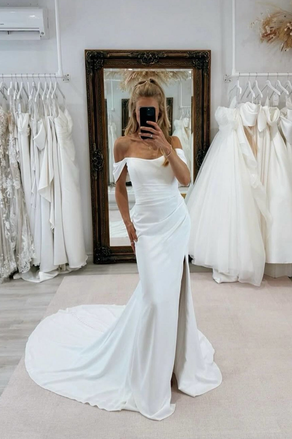White Beach Wedding Dress Mermaid Strapless Off The Shoulder Sleeveless Chapel Train Satin Bridal Gown With Slit