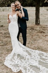White Beach Wedding Dress Spaghetti Straps Mermaid Backless Bridal Gown With Lace