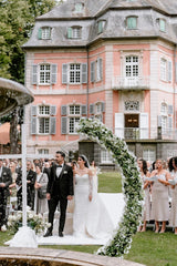 White Wedding Dress Column Sweetheart Sleeveless Lace Beaded Bridal Gown With Detachable Train