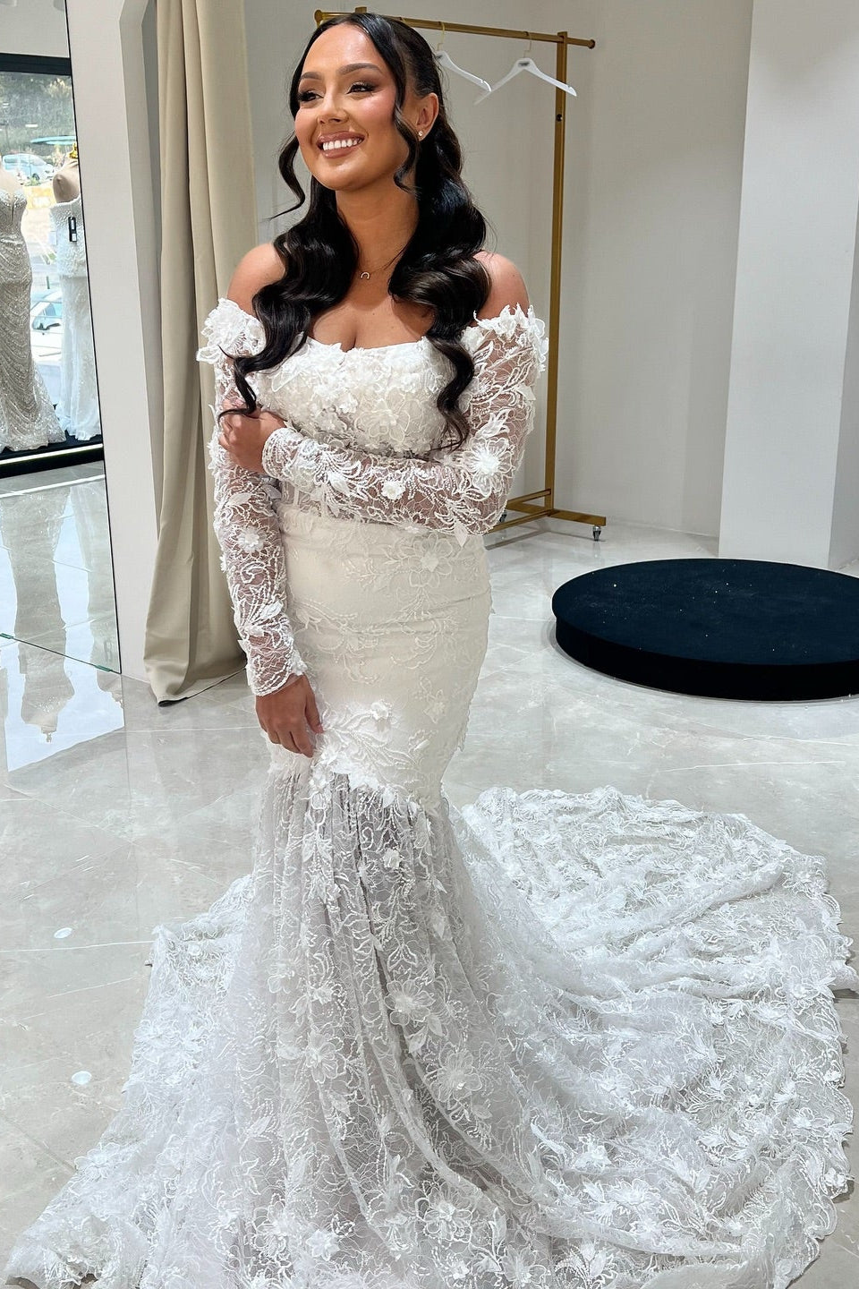 White Wedding Dress Mermaid Lace Off The Shoulder Beaded Chapel Train Bridal Gown With Appliques