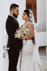 White Wedding Dress Mermaid Spaghetti Strap Square Sleeveless Sweep Train Satin Bridal Gown With Appliques