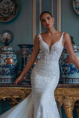 White Wedding Dress Mermaid Spaghetti Strap Sweetheart Backless Lace Cathedral Train Tulle Bridal Gown With Appliques