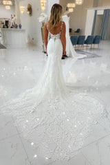 White Wedding Dress Mermaid Spaghetti Straps V Neck Lace Beaded Tulle Bridal Gown With Appliques