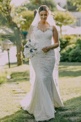 White Wedding Dress Mermaid V Neck Sleeveless Beaded Sweep Train Tulle Bridal Gown With Appliques