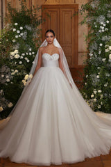 White Wedding Dress Sweetheart Ball Gown Sweep Train Tulle Bridal Gown With Rhinestones