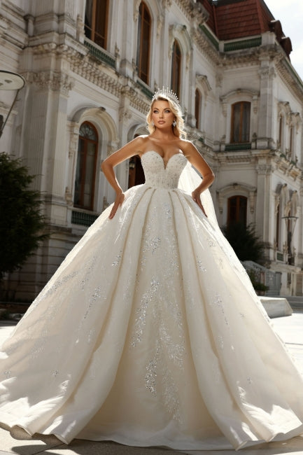 White Wedding Dress Sweetheart Sleeveless Sequined Beaded Ball Gown Long Tulle Bridal Gown