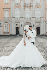 White Wedding Dress Sweetheart Spaghetti Strap Sequined Ball Gown Tulle Bridal Gown With Appliques