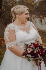 Dreamyannie Plus Size Wedding Dress A Line Bateau Neck Half Sleeve Bridal Gown with Lace