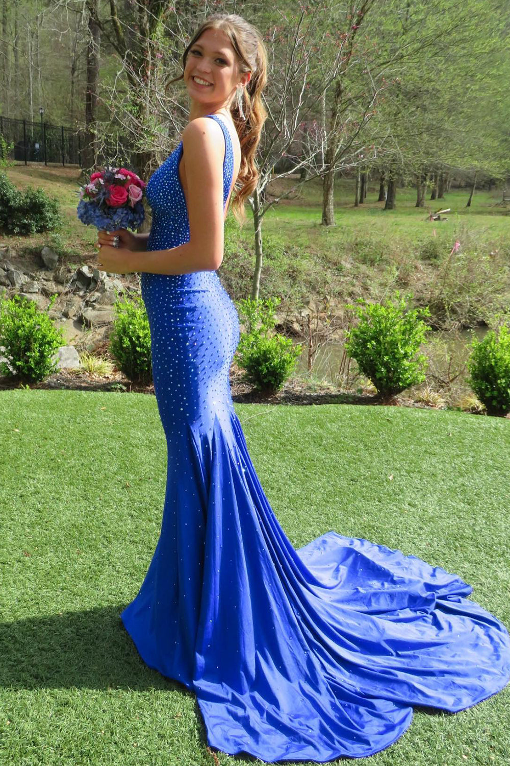 Sparkly Green Beaded Mermaid V-Neck Backless Long Prom Dress