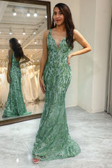 Sparkly Green Mermaid Long Sequined Prom Dress With Appliques