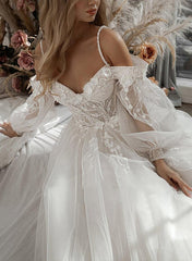 Sweetheart Tulle Lace Sweep Train Wedding Dresses With Lace