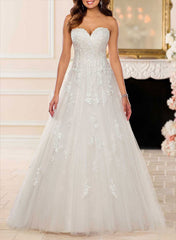 A-Line Strapless Sleeveless Tulle Lace Court Train Wedding Dresses With Appliques Lace