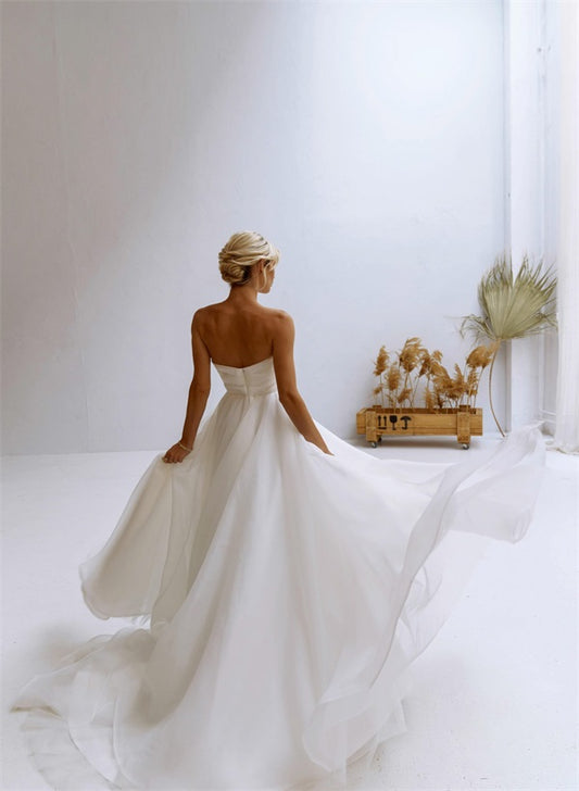 Sweetheart Sleeveless Organza Sweep Train Wedding Dress