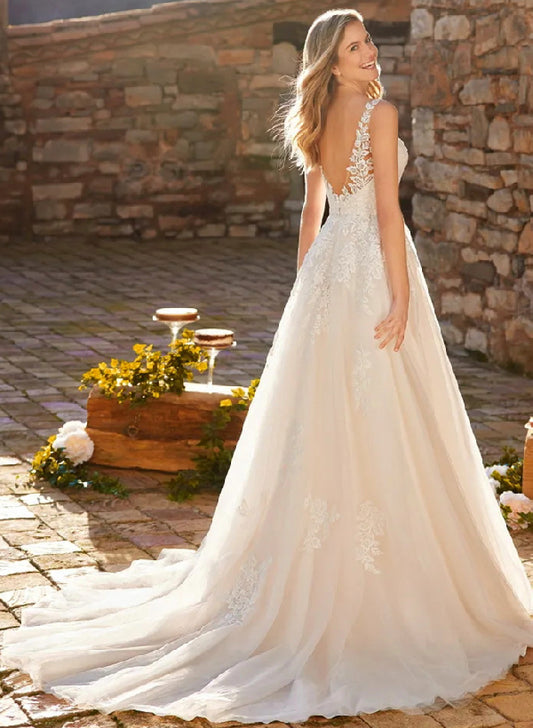 Lace Ball-Gown Wedding Dresses Featuring Tulle