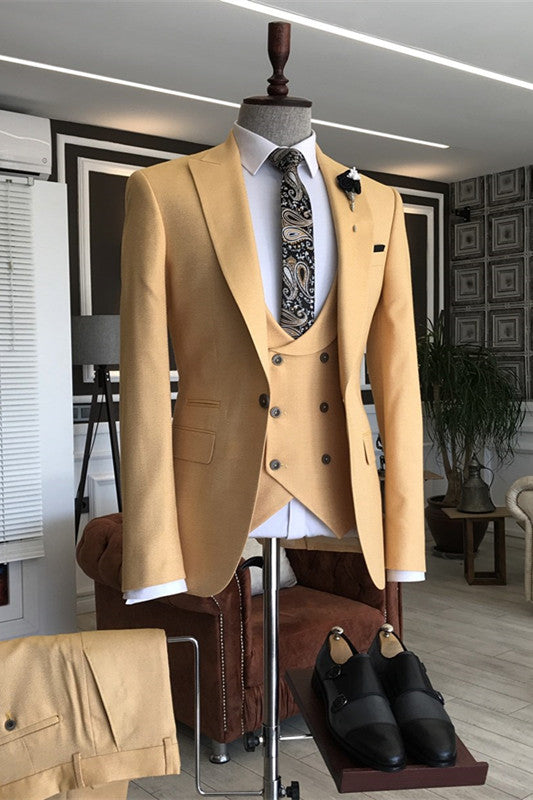 Chic Yellow Peaked Lapel 3-Piece Men's Prom Suit