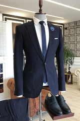 Navy Blue Peaked Lapel Business Suit