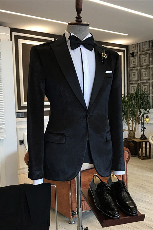 Stylish Black Peaked Lapel Velvet Men's Prom Suit