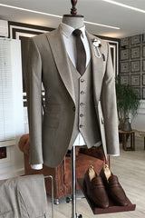 Light Coffee Peaked Lapel 3-Piece Formal Business Suit