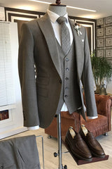 Coffee Three-Piece Peaked Lapel Business Suit