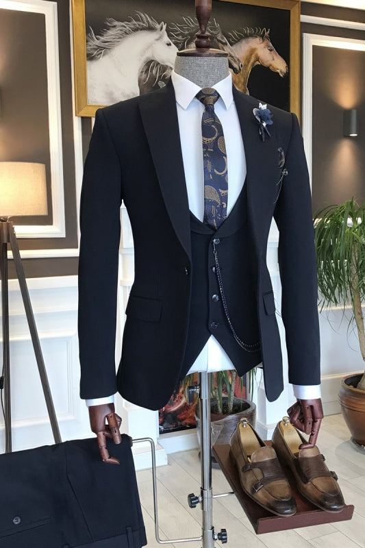 Navy Blue Three-Piece Peaked Lapel Business Suit