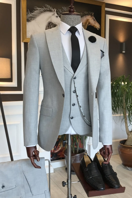 Light Gray Three-Piece Peaked Lapel Business Suit