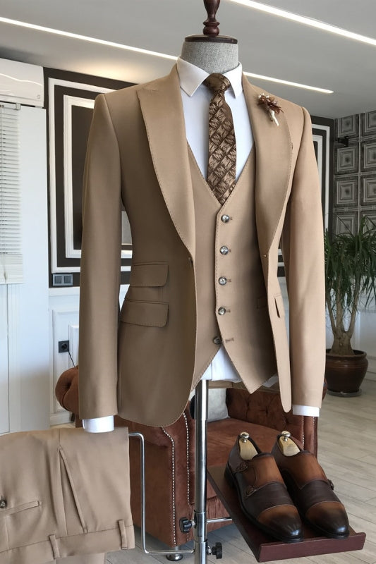 Khaki Peaked Lapel Close Fitting 3-Piece Prom Suit