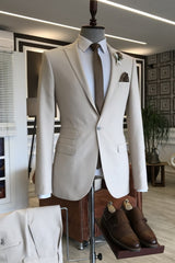 Off White Peaked Lapel 2-Piece Simple Prom Suit