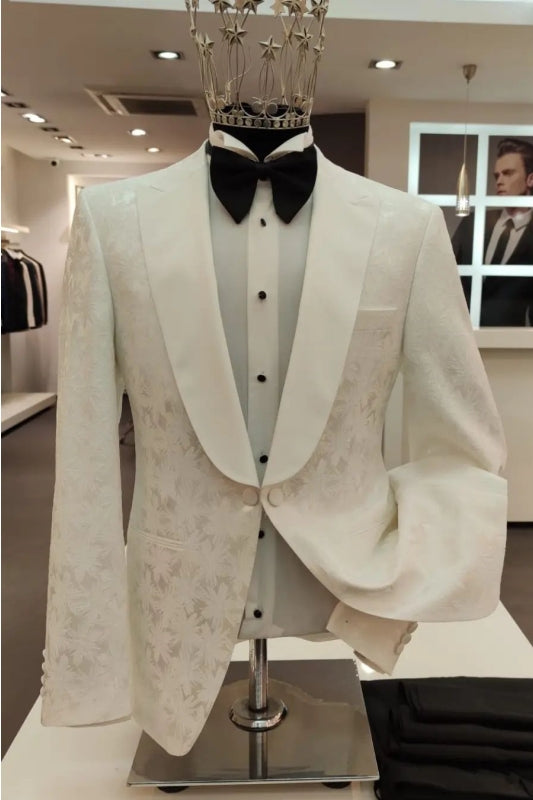 Glamorous White Shawl Lapel 2-Piece Jacquard Wedding Suit