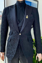 Modern Dark Navy Peaked Lapel 3-Piece Prom Suit