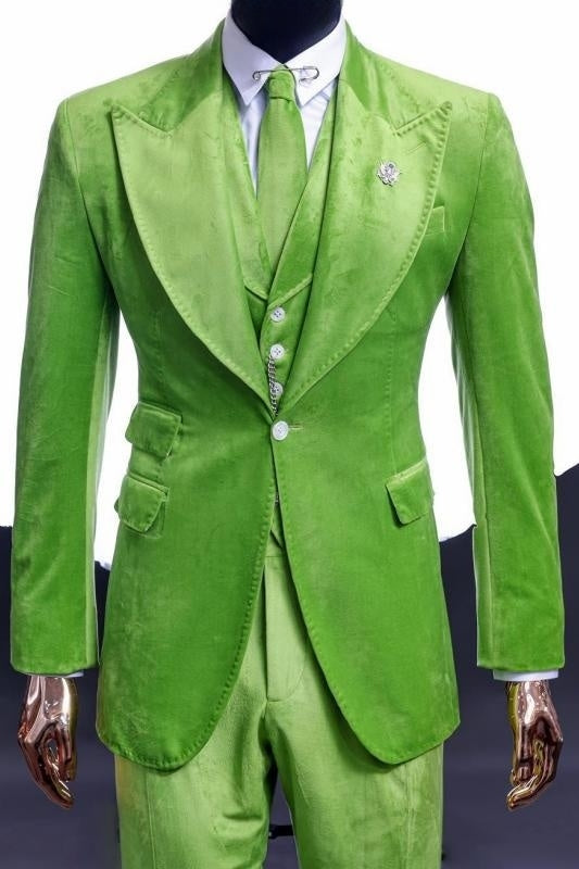 Fashion Green Peaked Lapel 3-Piece Velvet Prom Suit