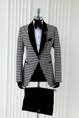 Bespoke White Jacquard Shawl Lapel Wedding Suit for Men