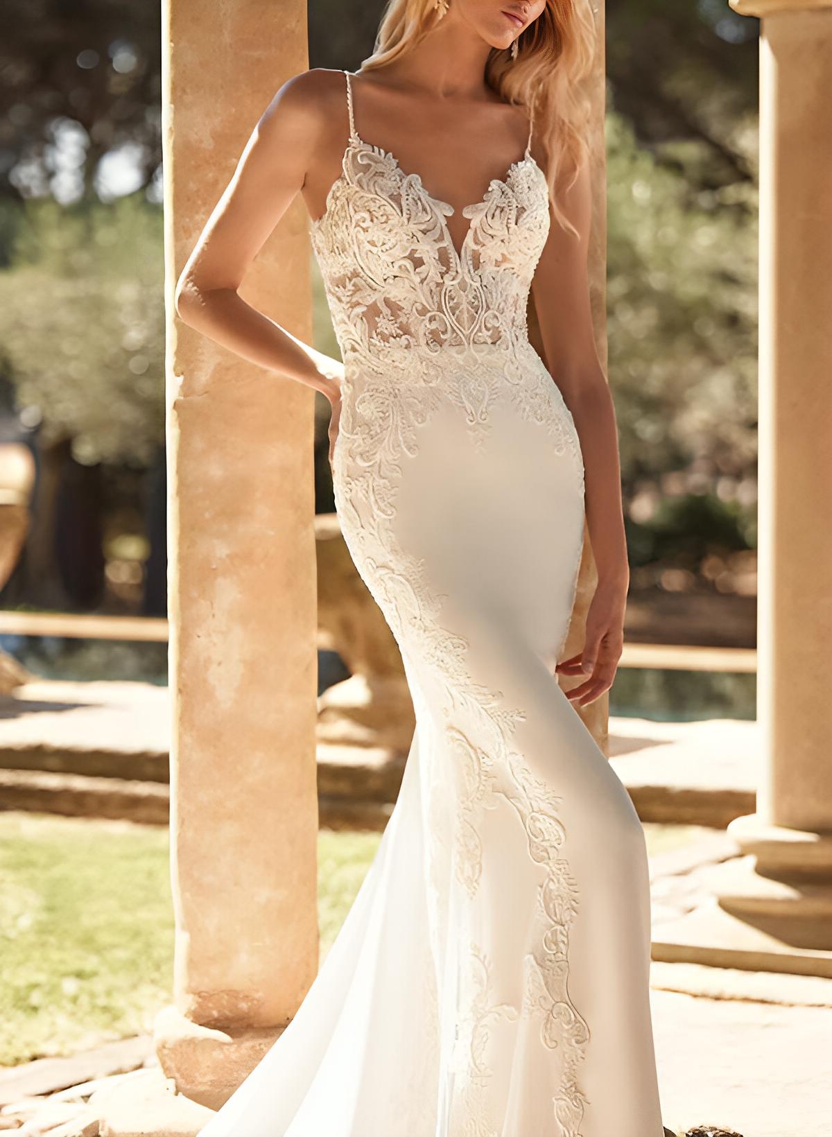 V-Neck Sleeveless Court Train Elegant Wedding Dresses With Appliques Lace