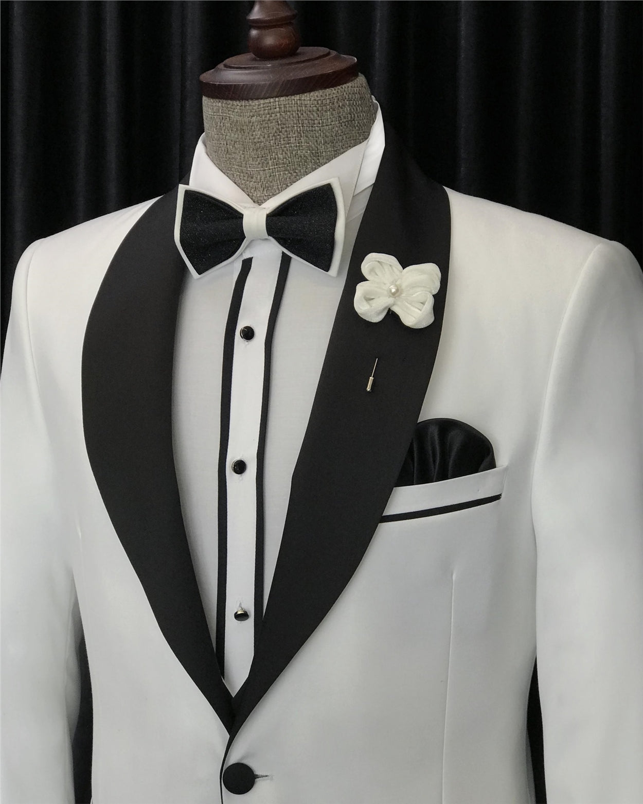 White Three-Piece Slim Fit Groom Suit