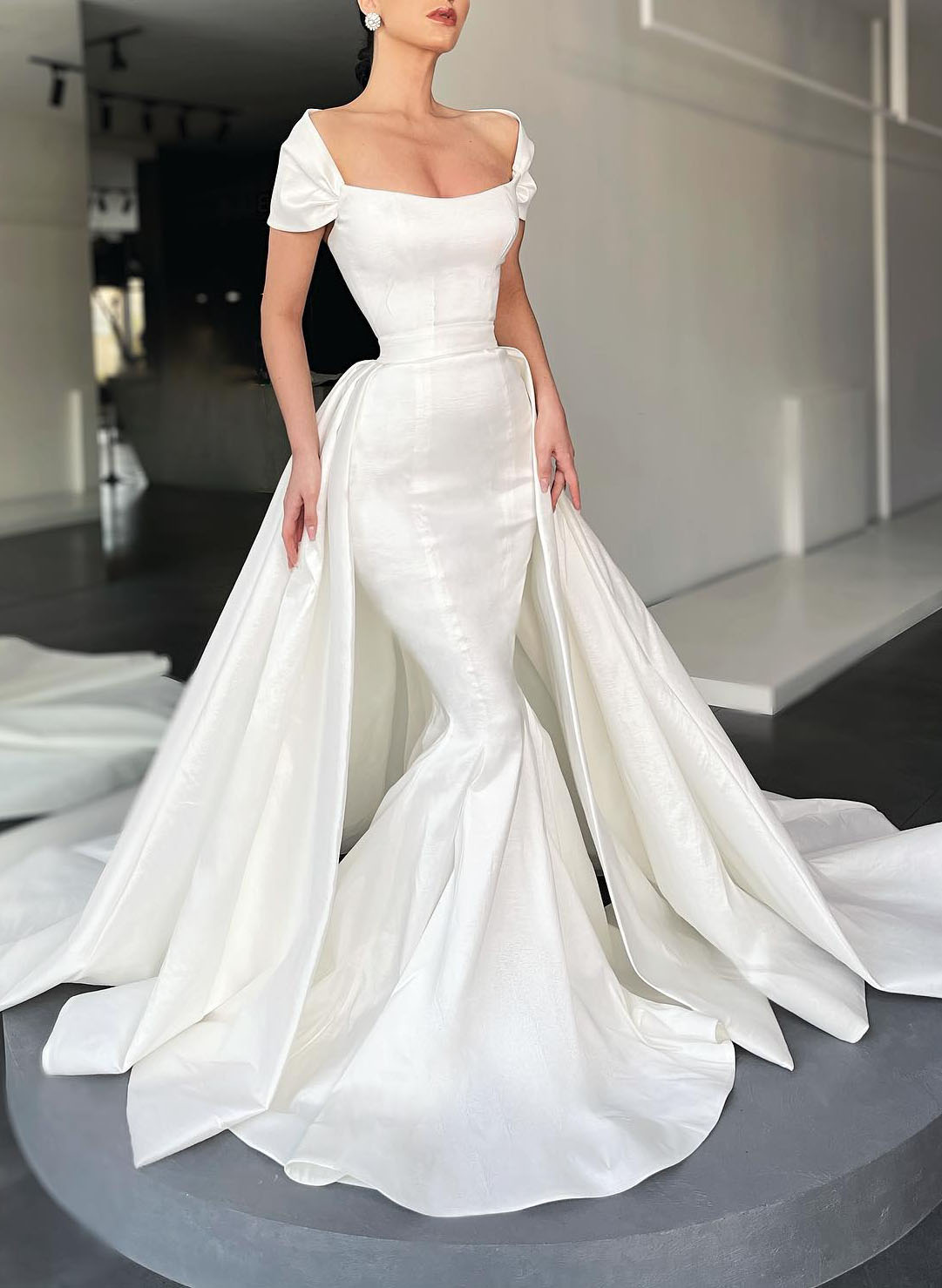 Elegant Wedding Dresses: Simple Satin Wrap