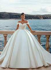 Luxury Satin Wedding Dresses With Ruffle