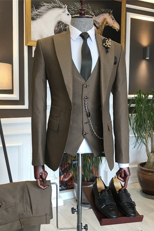 Coffee Three-Piece Peaked Lapel Business Suit