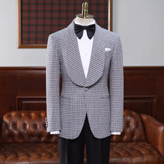 Stylish Black Plaid Shawl Lapel Wedding Suit for Men