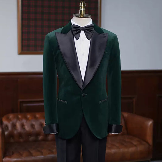 Dark Green Peaked Lapel Velvet Prom Suit