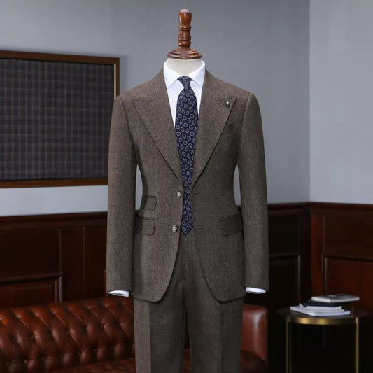 Newest Coffee Peaked Lapel Business Suit for Men