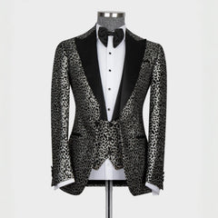 Charming Silver Jacquard Peaked Lapel 3-Piece Prom Suit