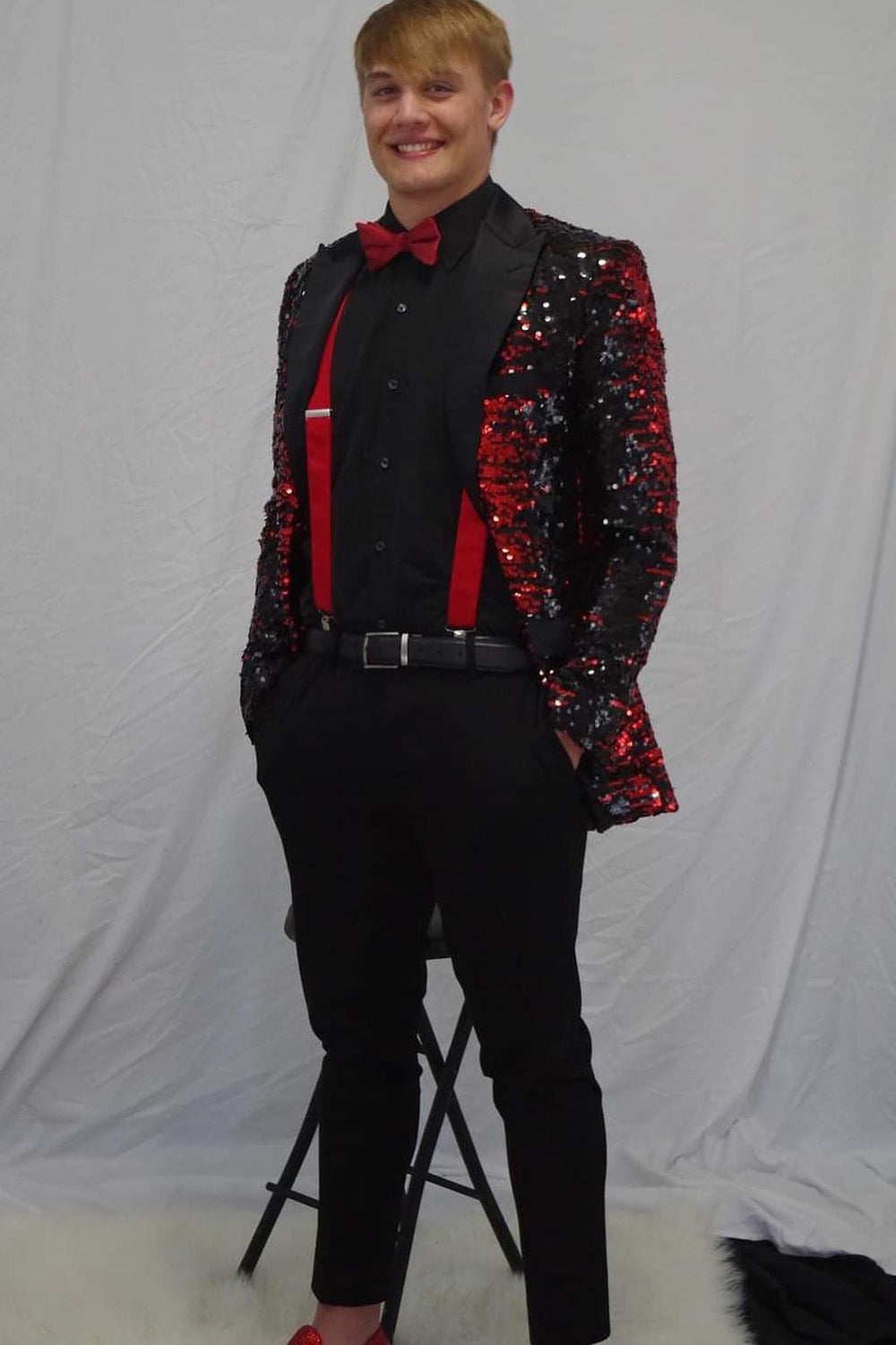 Glittering Burgundy Sequins Peak Lapel Men's Prom Homecoming Jacket