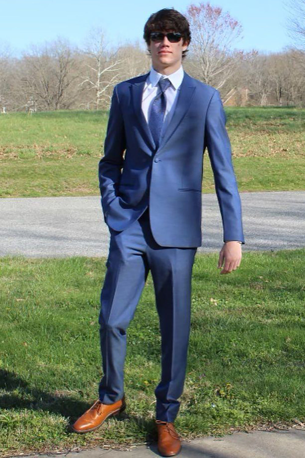 Stylish Blue Peak Lapel One-Button 2-Piece Men's Prom Suit