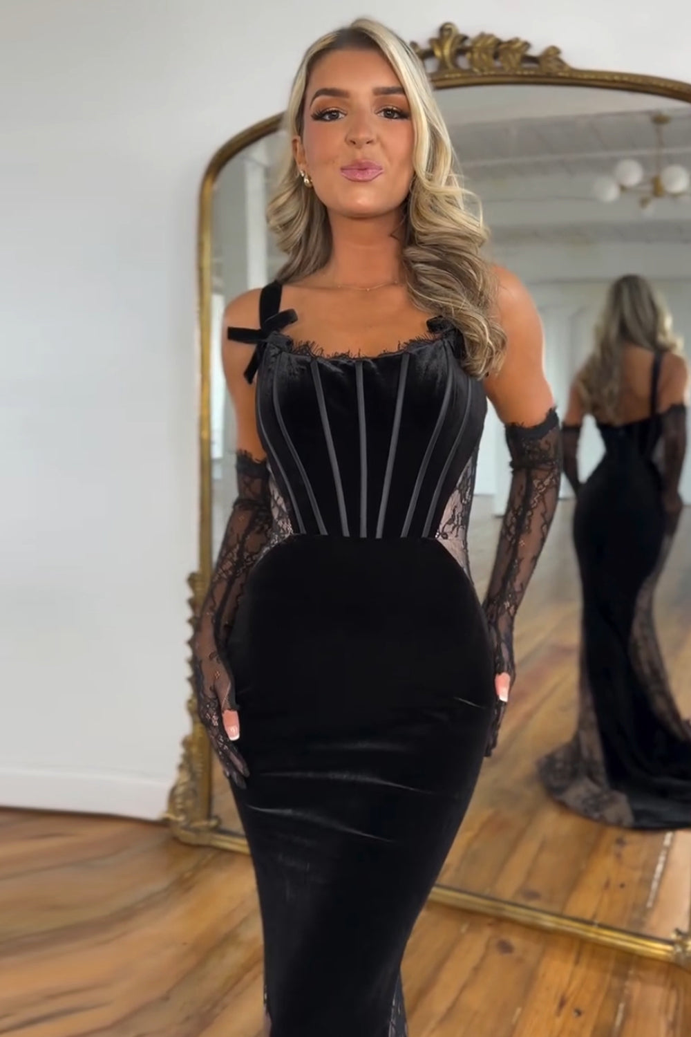 Spaghetti Straps Black Mermaid Corset Velvet Long Prom Dress(Gloves are not included)