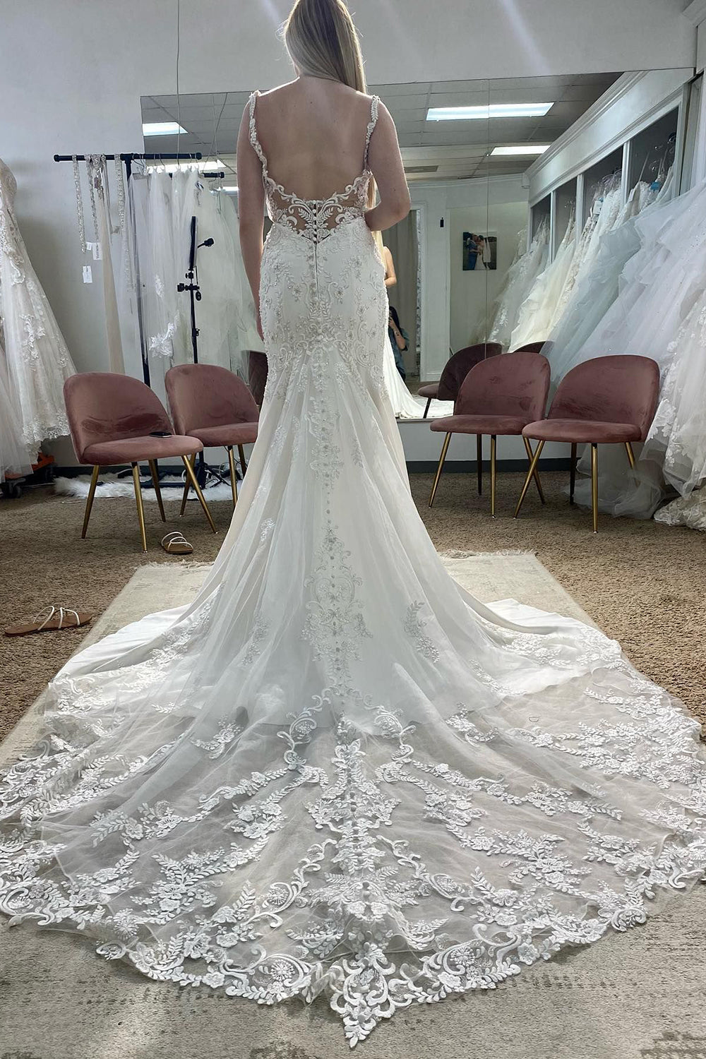 Stunning White Deep V-Neck Mermaid Wedding Dress with Appliques